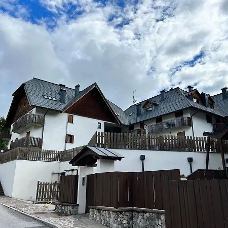 Piste & Terrace - With Parking Appartement *