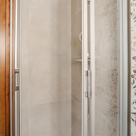 Piste & Terrace - With Parking דירה *