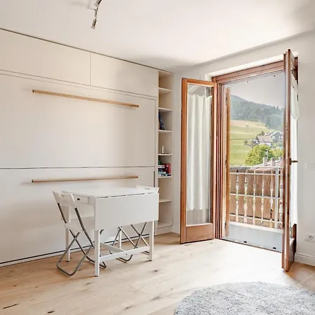 Piste & Terrace - With Parking דירה *