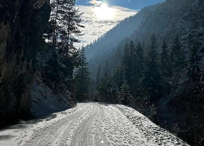 Piste & Terrace - With Parking